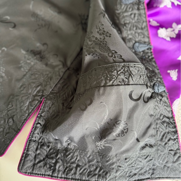 Vintage Purple Black Chinese Embroidered Silk Bed Jacket Handmade Reversible - Picture 8 of 16